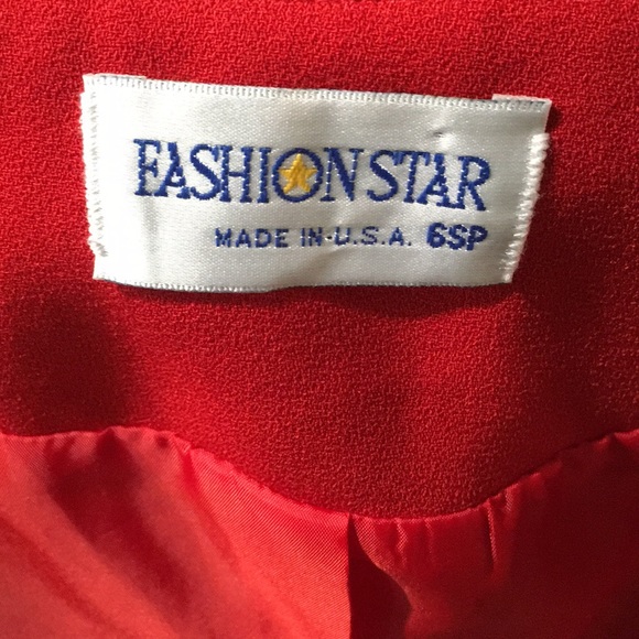 Very Pretty Red Color “Fashion Star” Blazer and/or Jacket—Women's Size 6SP - Picture 5 of 8